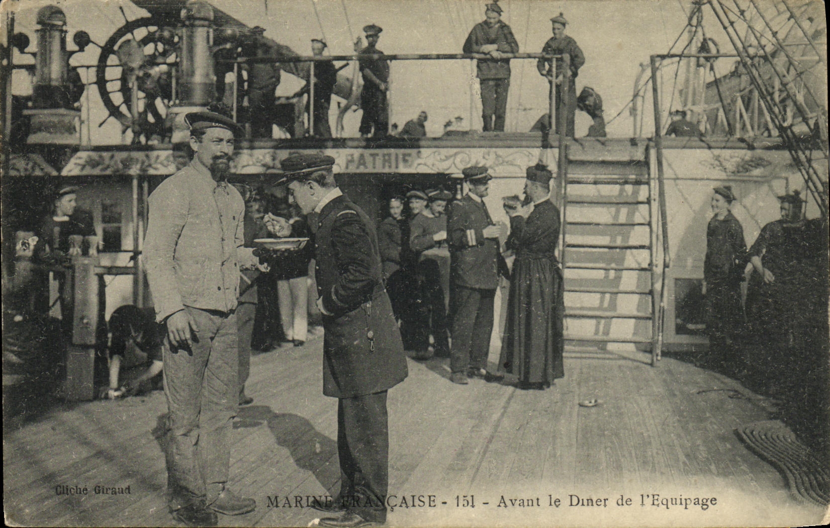 CPA Marine Avant le diner de l'equipage 