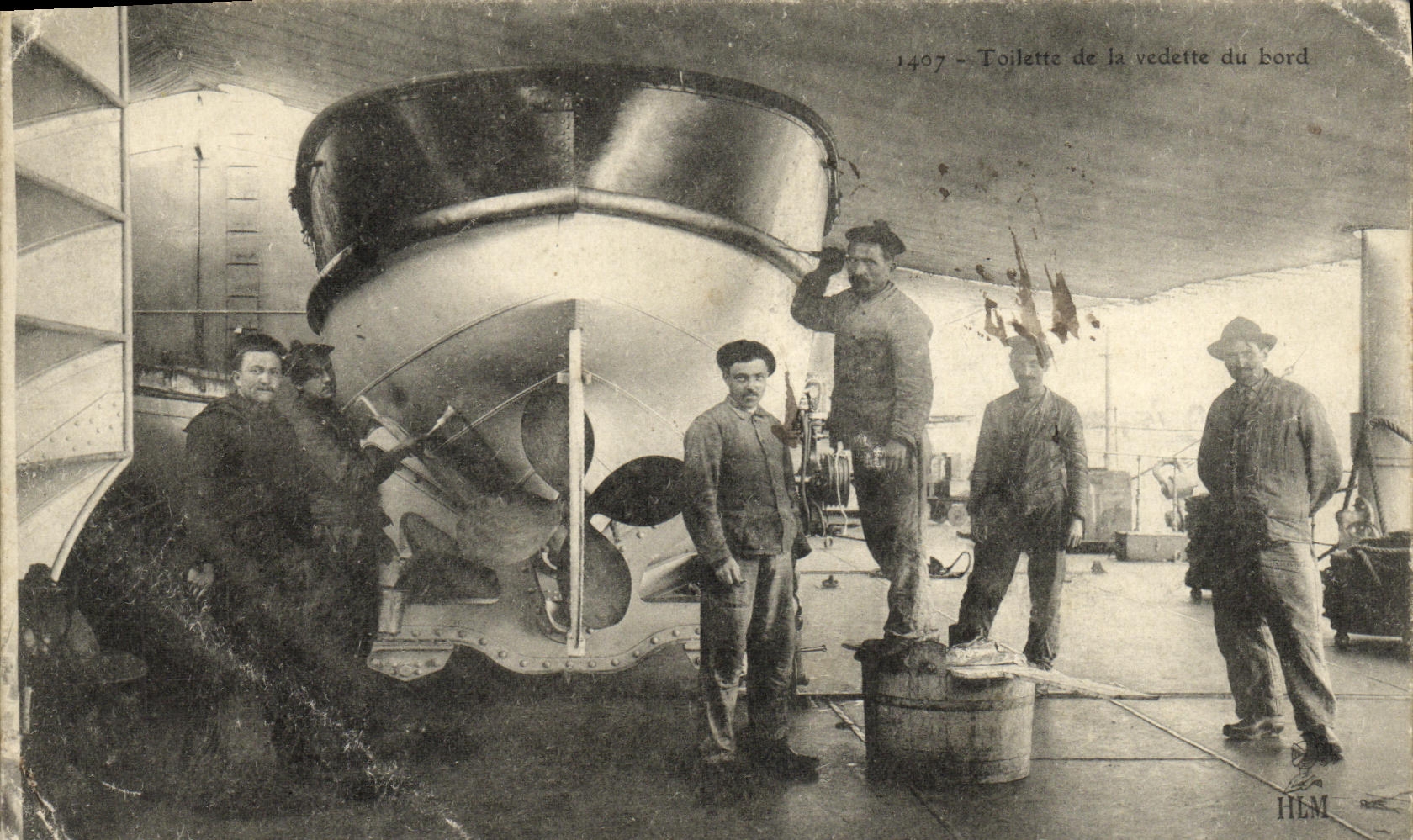 CPA Bateau Toilette de la vedette de bord 