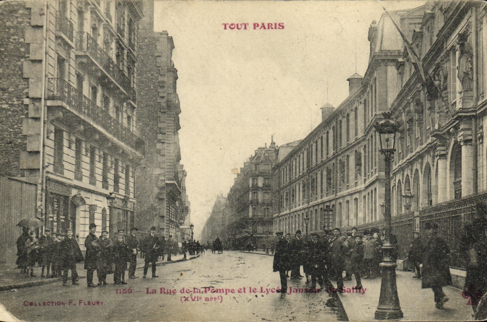 CPA Paris La rue de la pompe et le lycee Janson de Sailly 