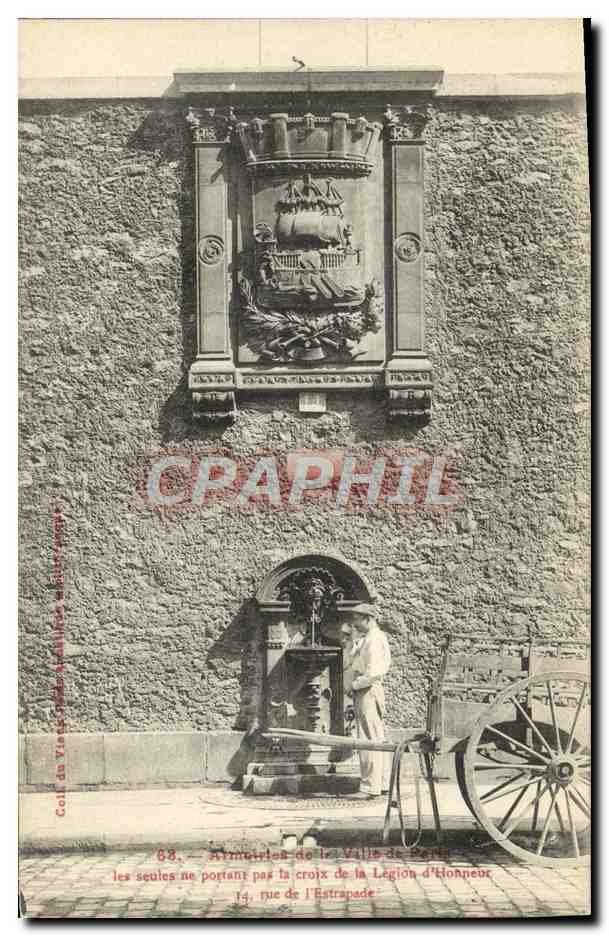 Armoiries de la Ville de Paris — les seules ne portant pas la croix de la Légion d'Honneur — 14, rue de l'Estrapade
