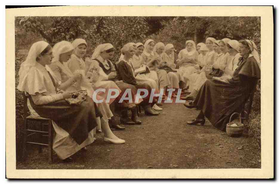 CPA Paris Maison des Diaconesses Rue de Ruilly Les eleves au jardin 