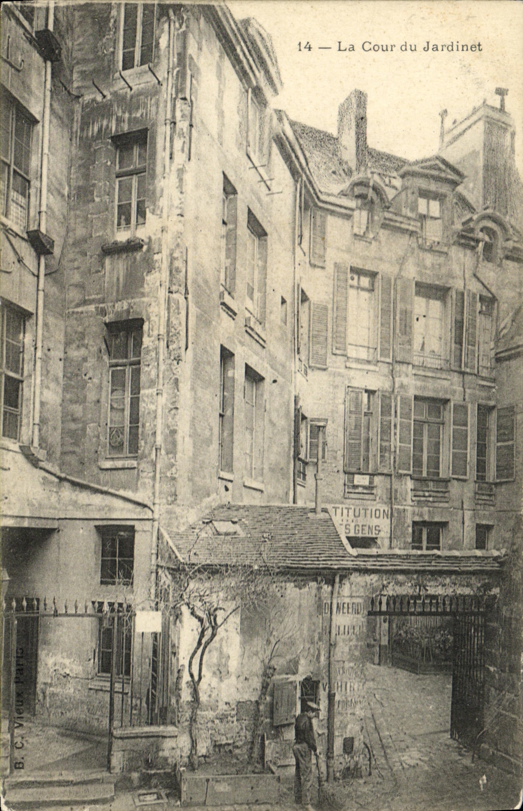 CPA Paris Cour du jardinet 