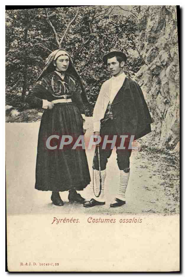 CPA Pyrenees Costumes Ossalois Folklore 