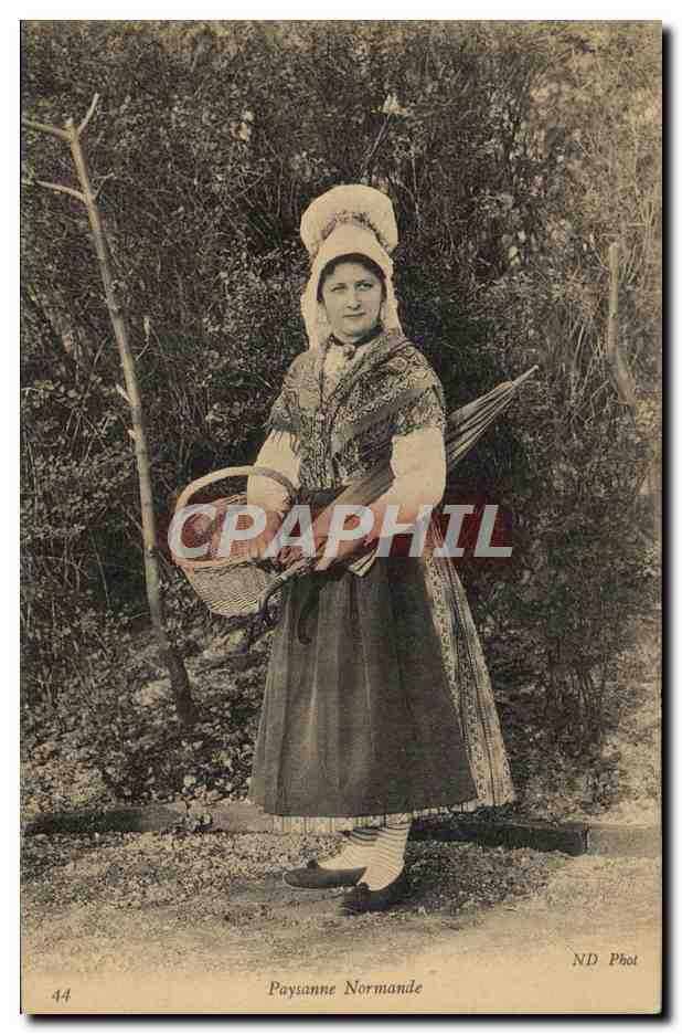 CPA Paysanne normande Folklore 