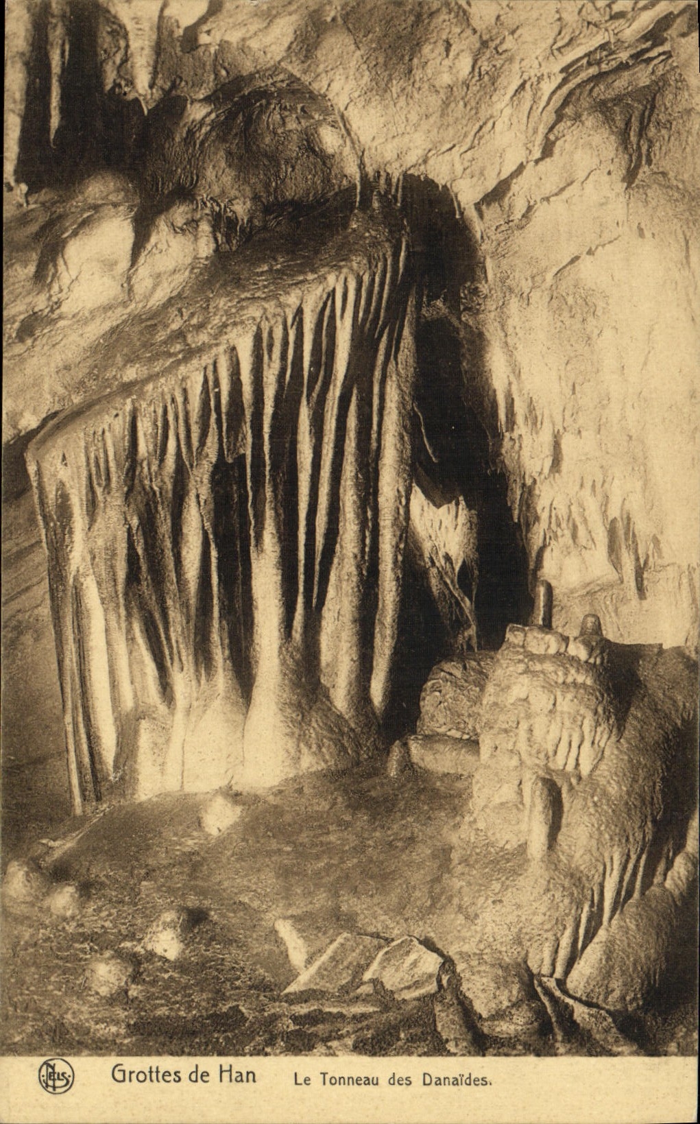 CPA Grottes de Han Le tonneau des Danaides