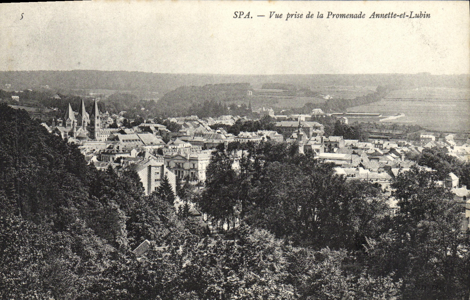CPA Spa Vue prise de la Promenade Annette et Lunin