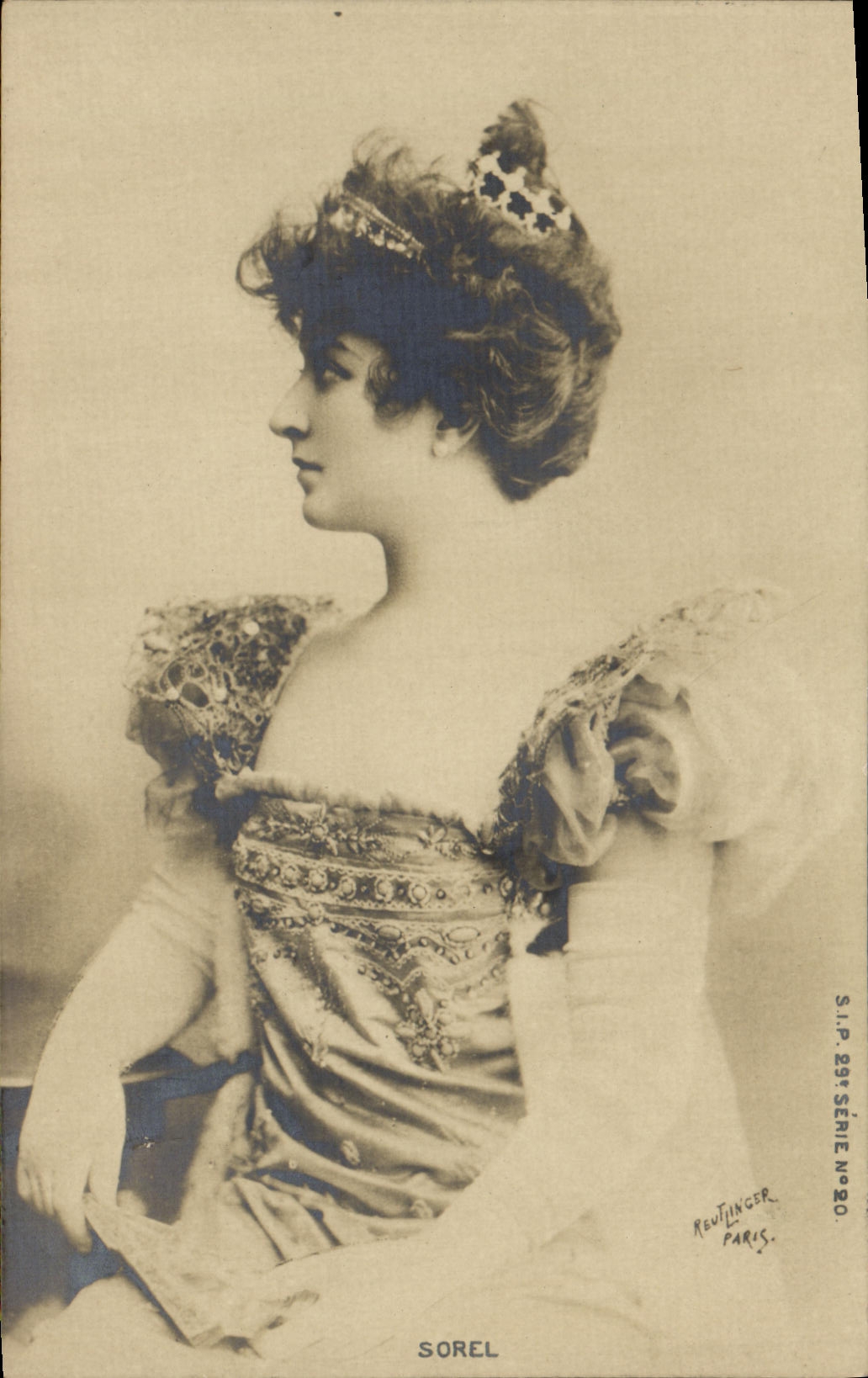 Sorel — Portrait de profil — Reutlinger, Paris, série n°299
