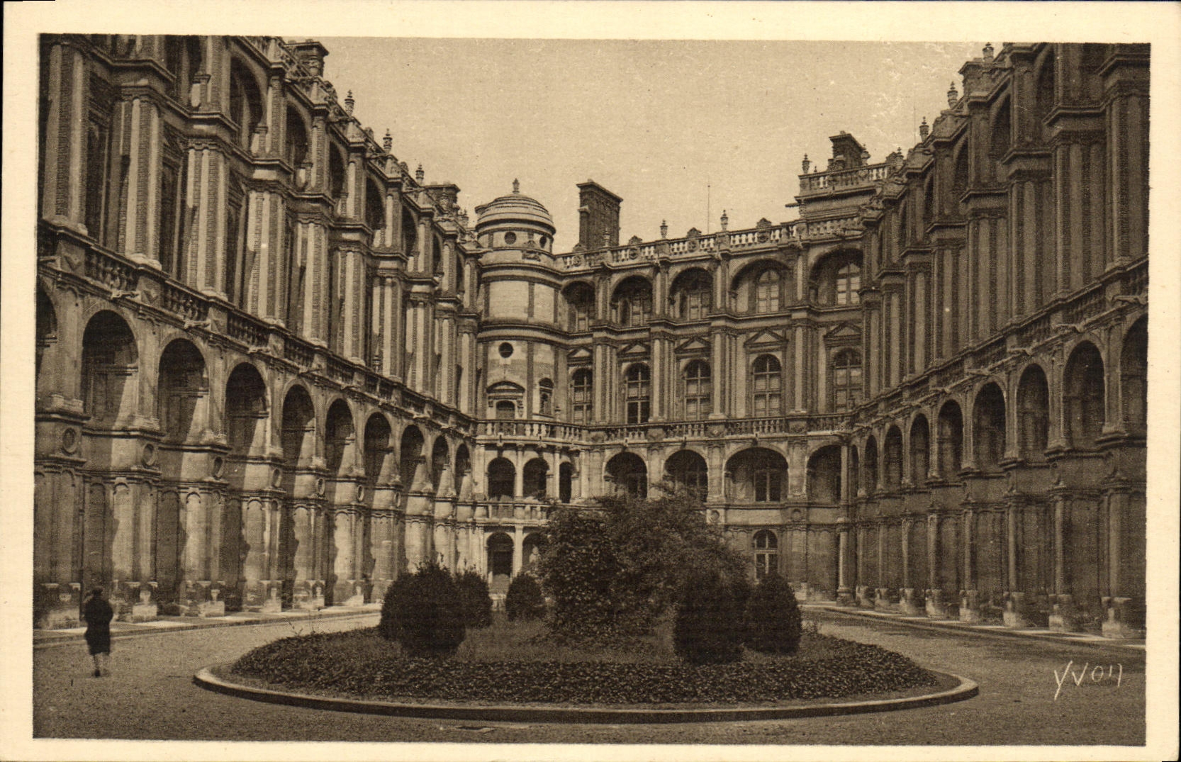 St-Germain-en-Laye — Le Château - La Cour d'Honneur — Éditions d'Art YVON