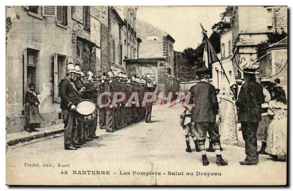 CPA Nanterre Les Pompiers Salut au drapeau