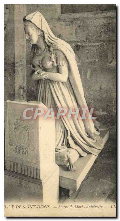 CPA Abbaye de Saint Denis Statue de Marie Antoinette