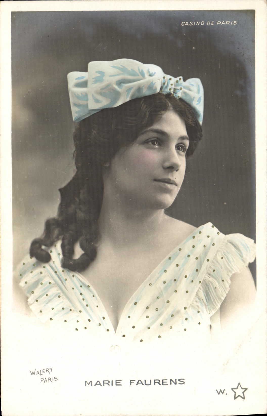 Marie Faurens — artiste au Casino de Paris — Walery Paris