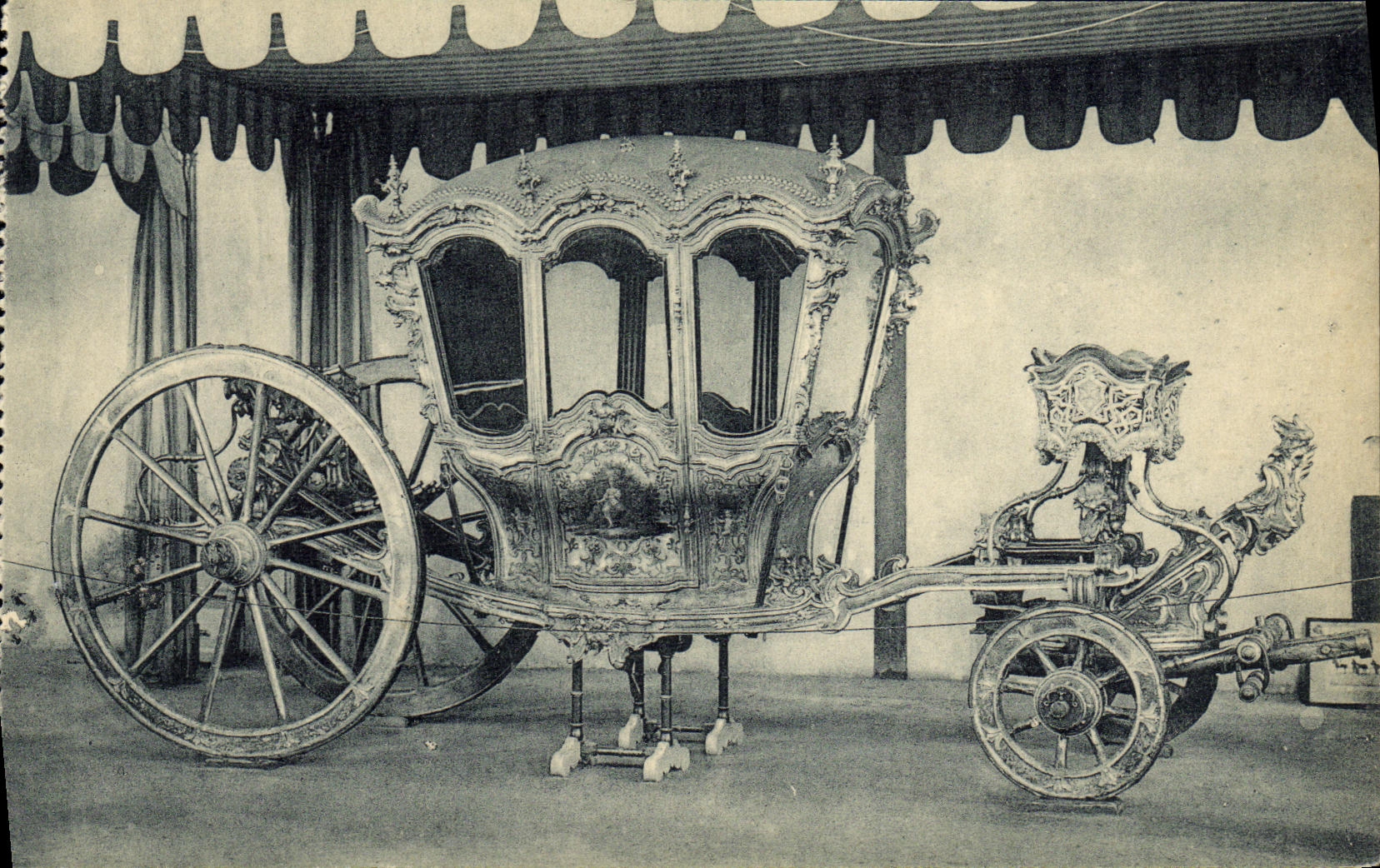 CPA Palacio Real Caballerizas Carroza estilo Luis XV
