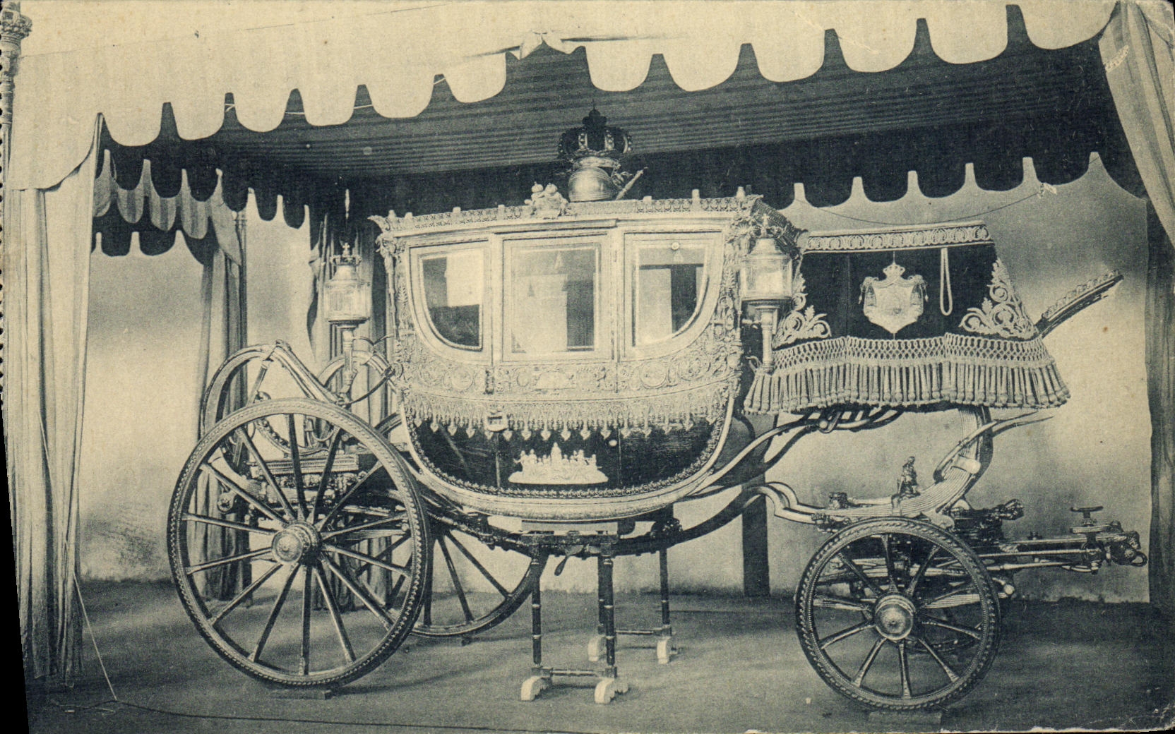 CPA Palacio Real Caballerizas Carroza de la Corona 