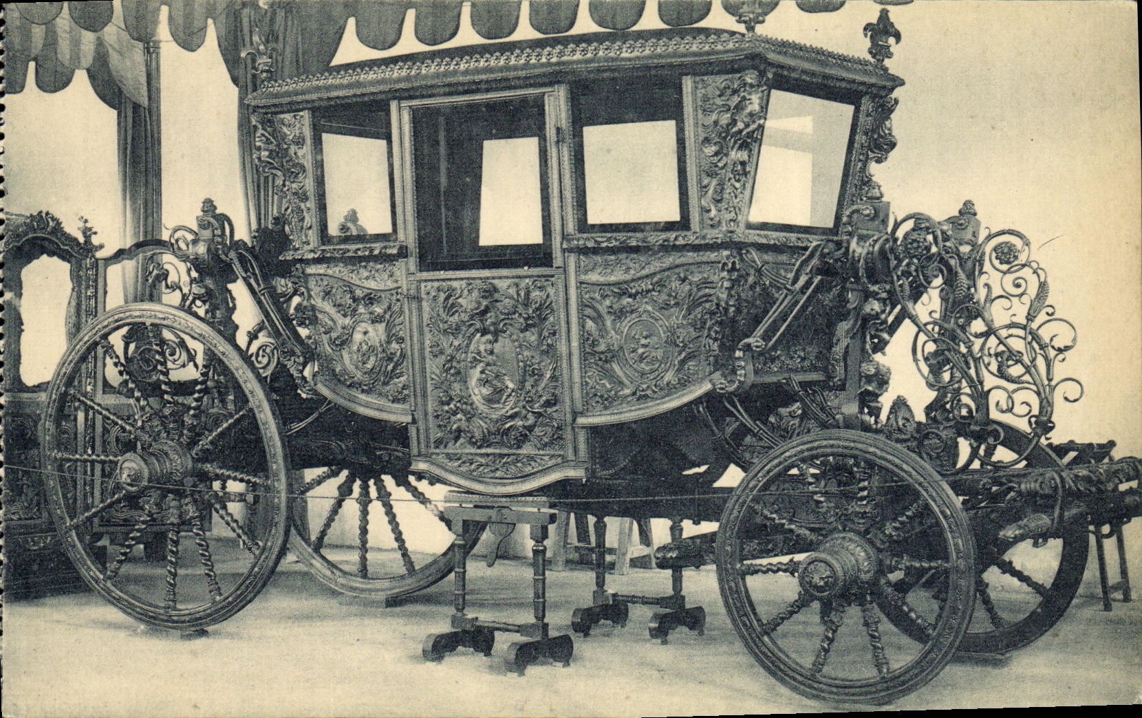 CPA Palacio Real Caballerizas Carroza de Dona Juana la Loca 