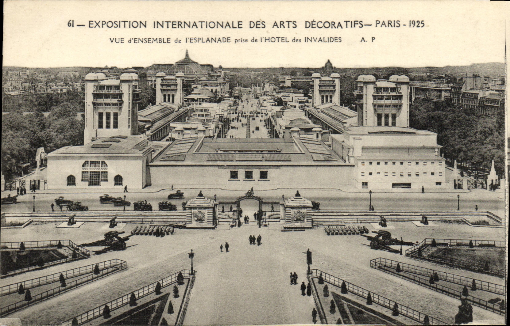 CPA Expostition Internationale des arts decoratifs Paris Vue d'ensemble de l'esplanade prise de l'hotel des invalides