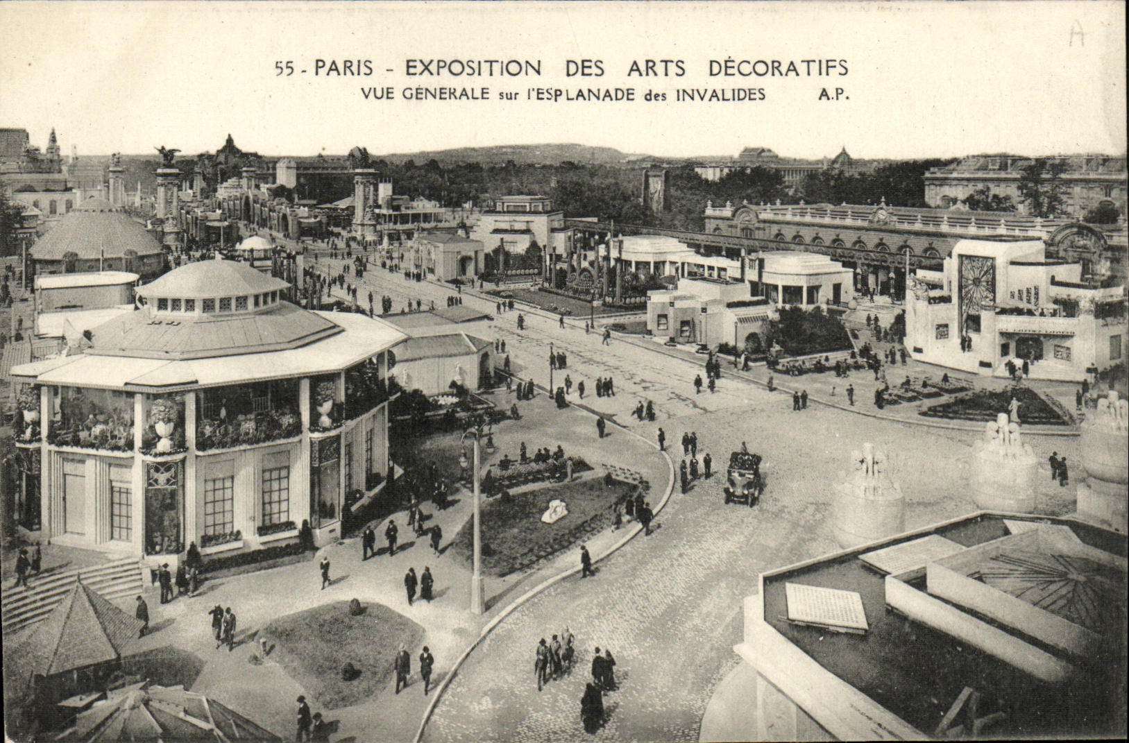 CPA Paris Expostition des arts decoratifs Vue generale sur l'esplanade des invalides 