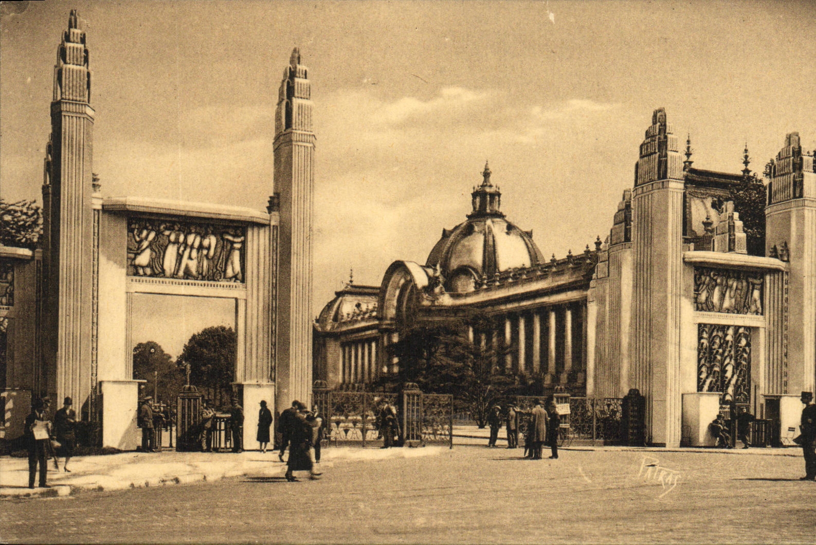 Porte d'Honneur — Exposition des Arts Décoratifs — Éditions d'Art 'Patras'