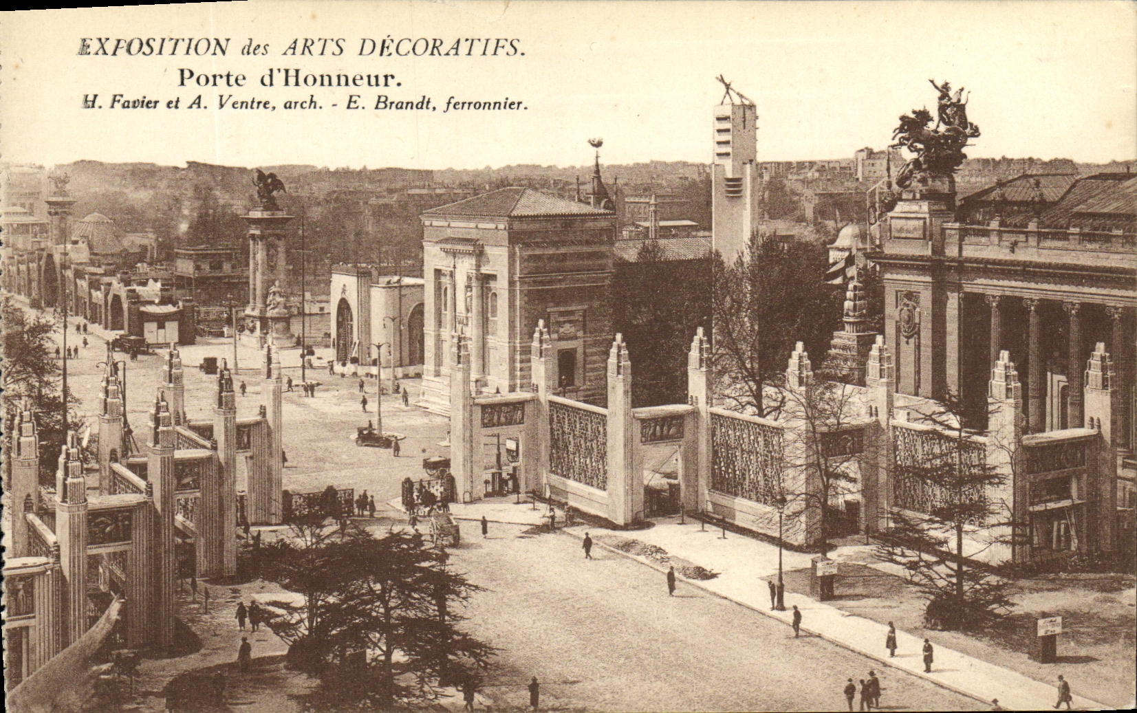 CPA Exposition des arts decoratifs Porte d'honneur