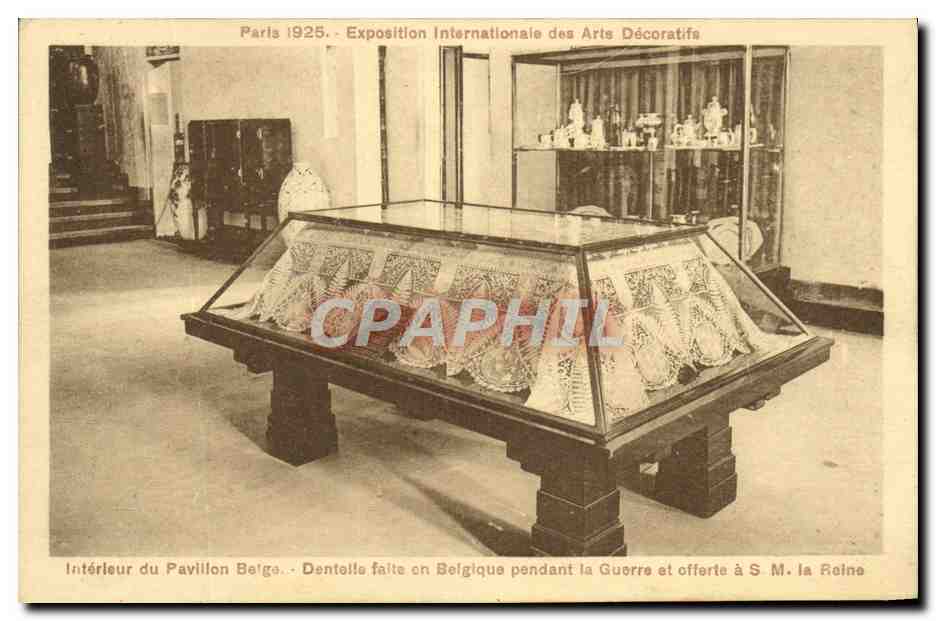 CPA Paris Exposition Internationale des arts decoratifs interieur du pavillon belge dentelle faite en Belgique 