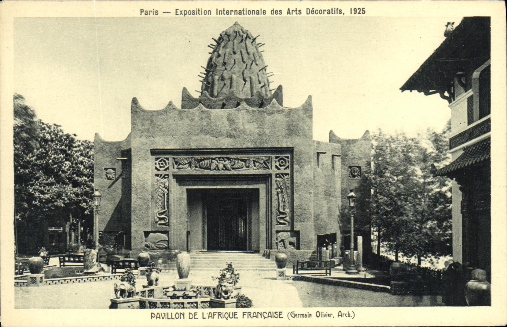 Paris — Exposition Internationale des Arts Décoratifs, 1925 — Pavillon de l'Afrique Française (Germain Olivier, Arch.)