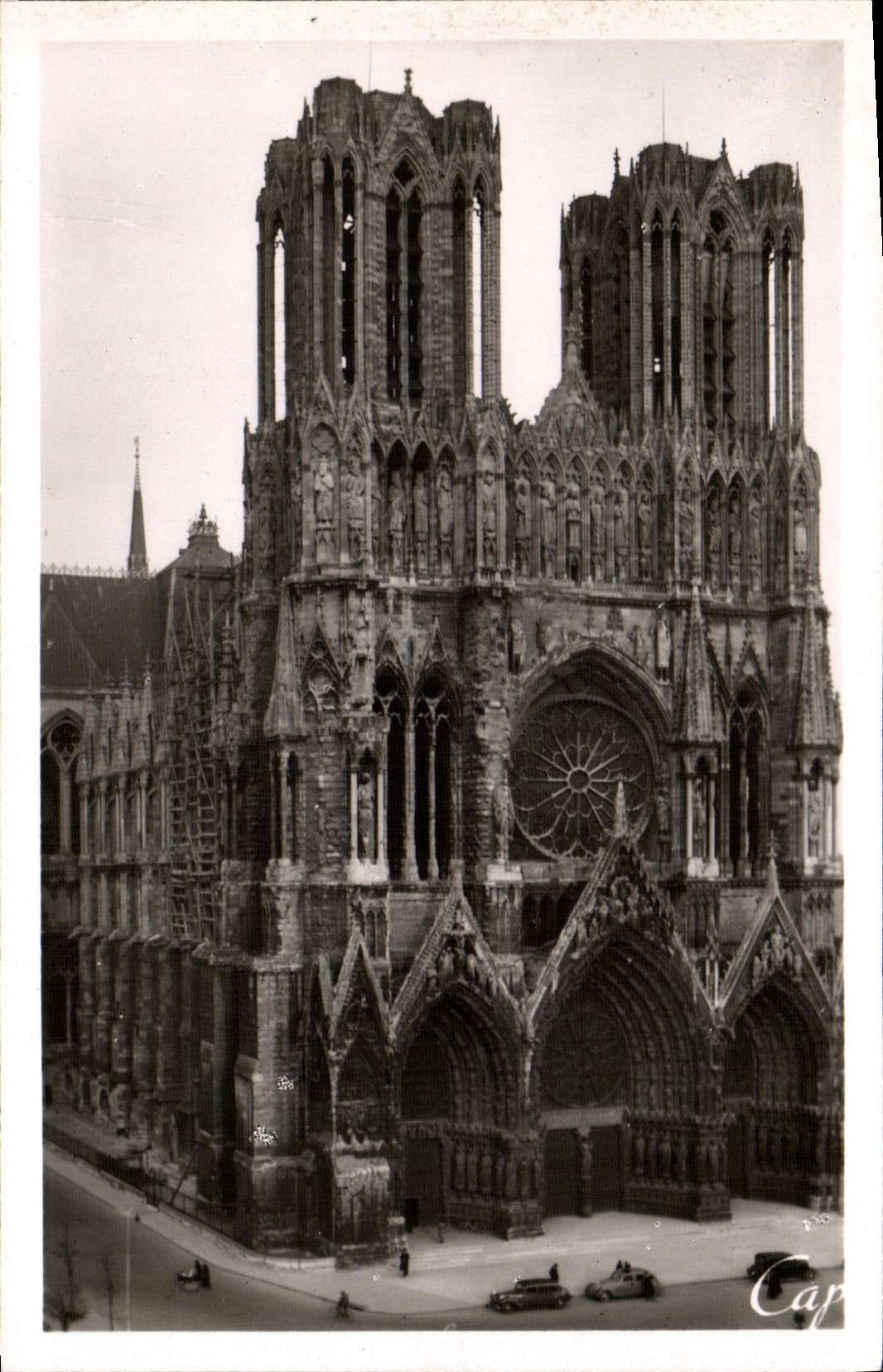 Reims — La Cathédrale — REAL-PHOTO C.A.P. Paris