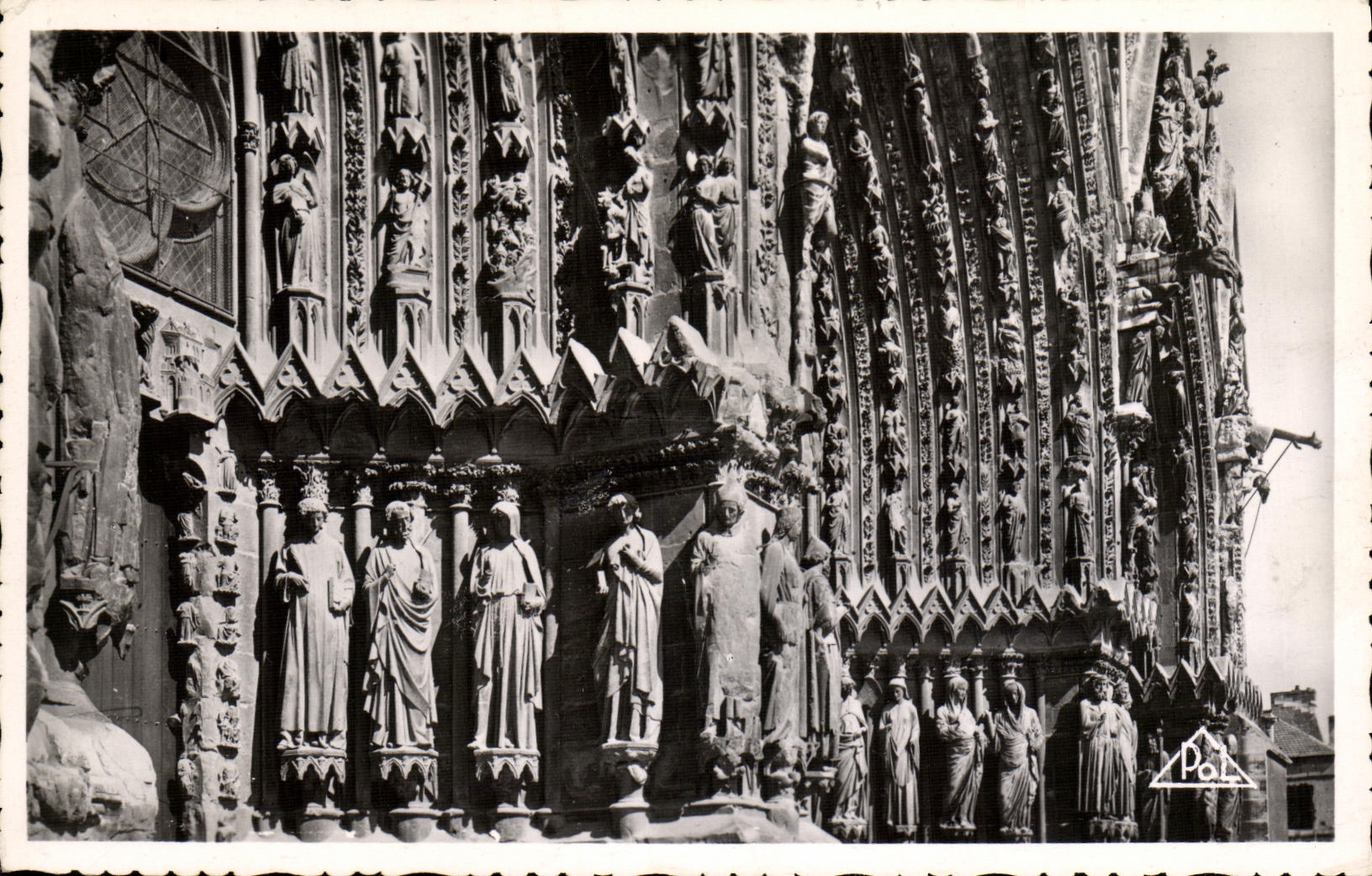 CPM Reims La Cathedrale portail de la facade principale