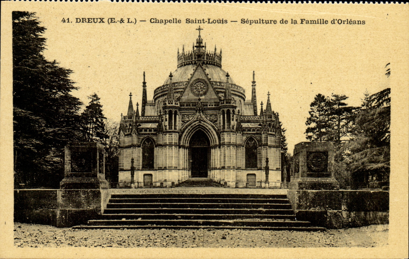Dreux (E.& L.) — Capilla de San Luis — Sepultura de la Familia de Orleans