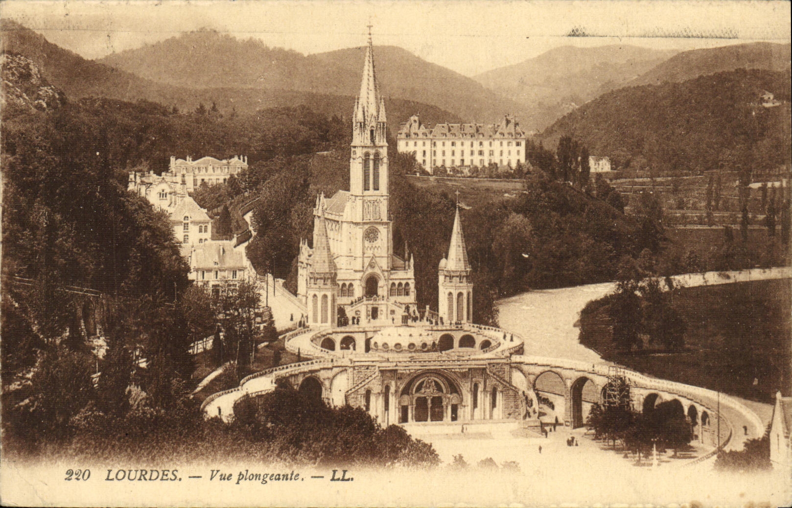 CPA Lourdes Vue Plongeanle