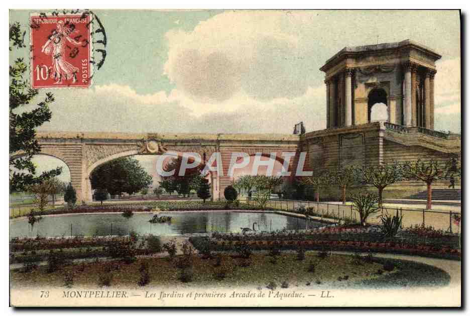 CPA Montpellier Les Jardins Et Premieres Arcades De l'Aqueduc