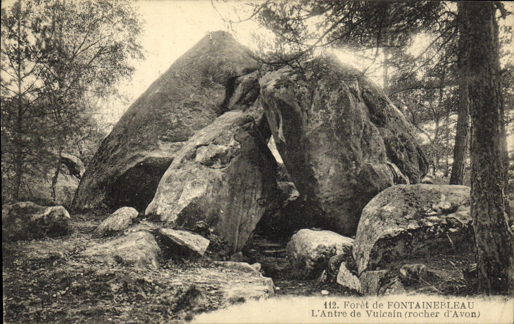 L'Antre de Vulcain (rocher d'Avon) — Bosque de Fontainebleau — n° 112