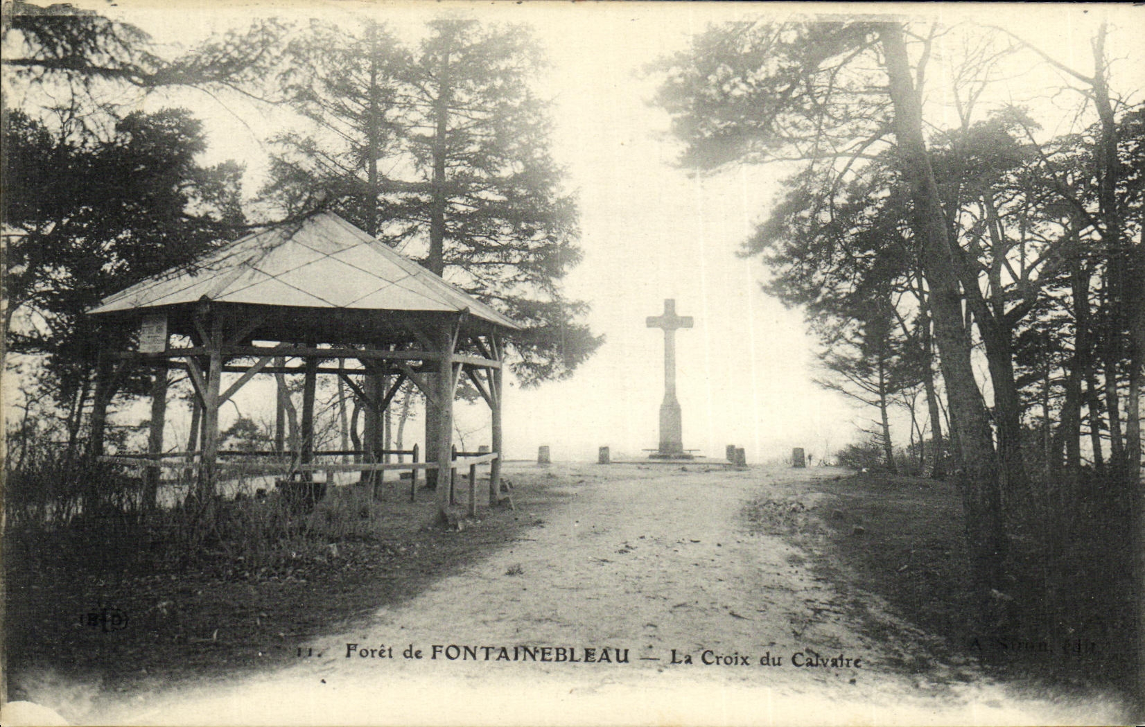 Forêt de FONTAINEBLEAU — La Croix du Calvaire — A. Siron édit.