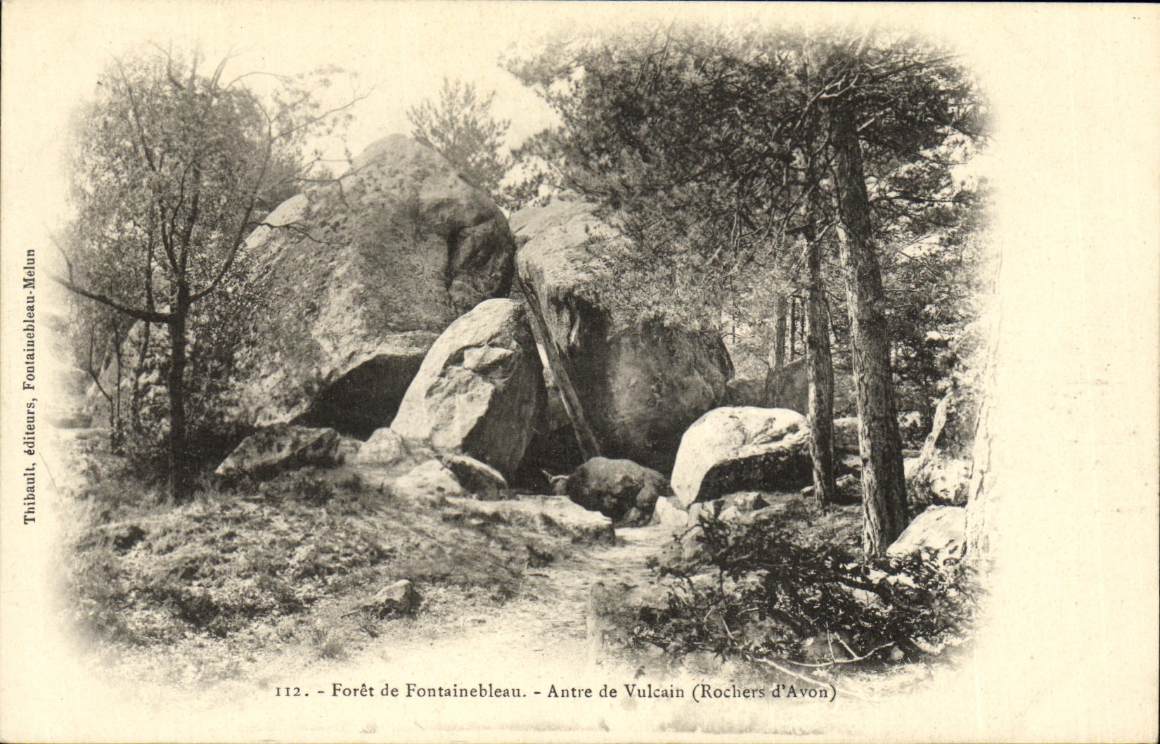 Bosque de Fontainebleau — Antre de Vulcain (Rochers d'Avon) — Thibault, editores, Fontainebleau