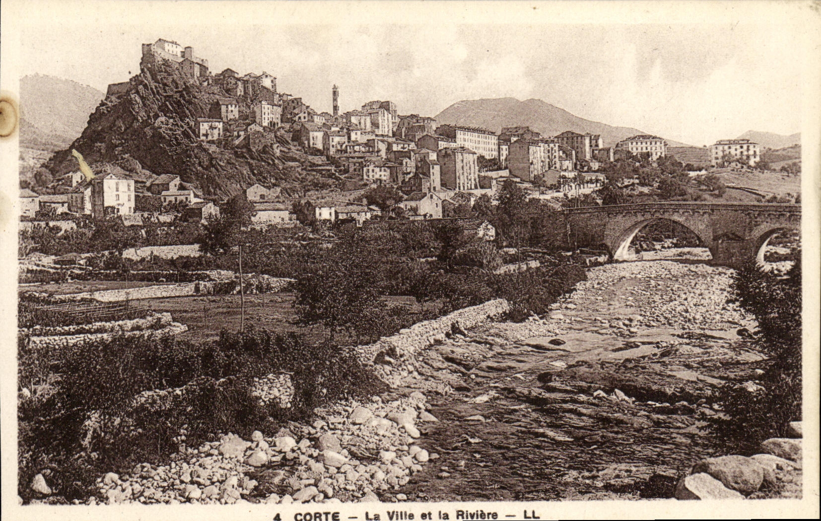 CPA Corte La ville et la riviere