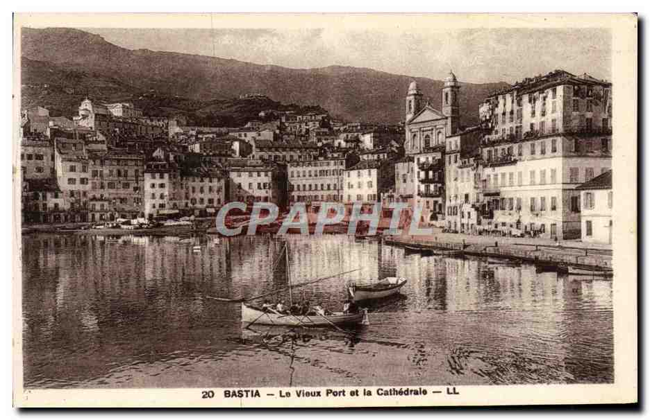 CPA Bastia Le vieux port et la cathedrale