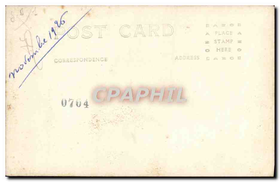 Trois cavaliers en tenue d'époque — paysage montagneux — carte postale non éditée — Rückseite