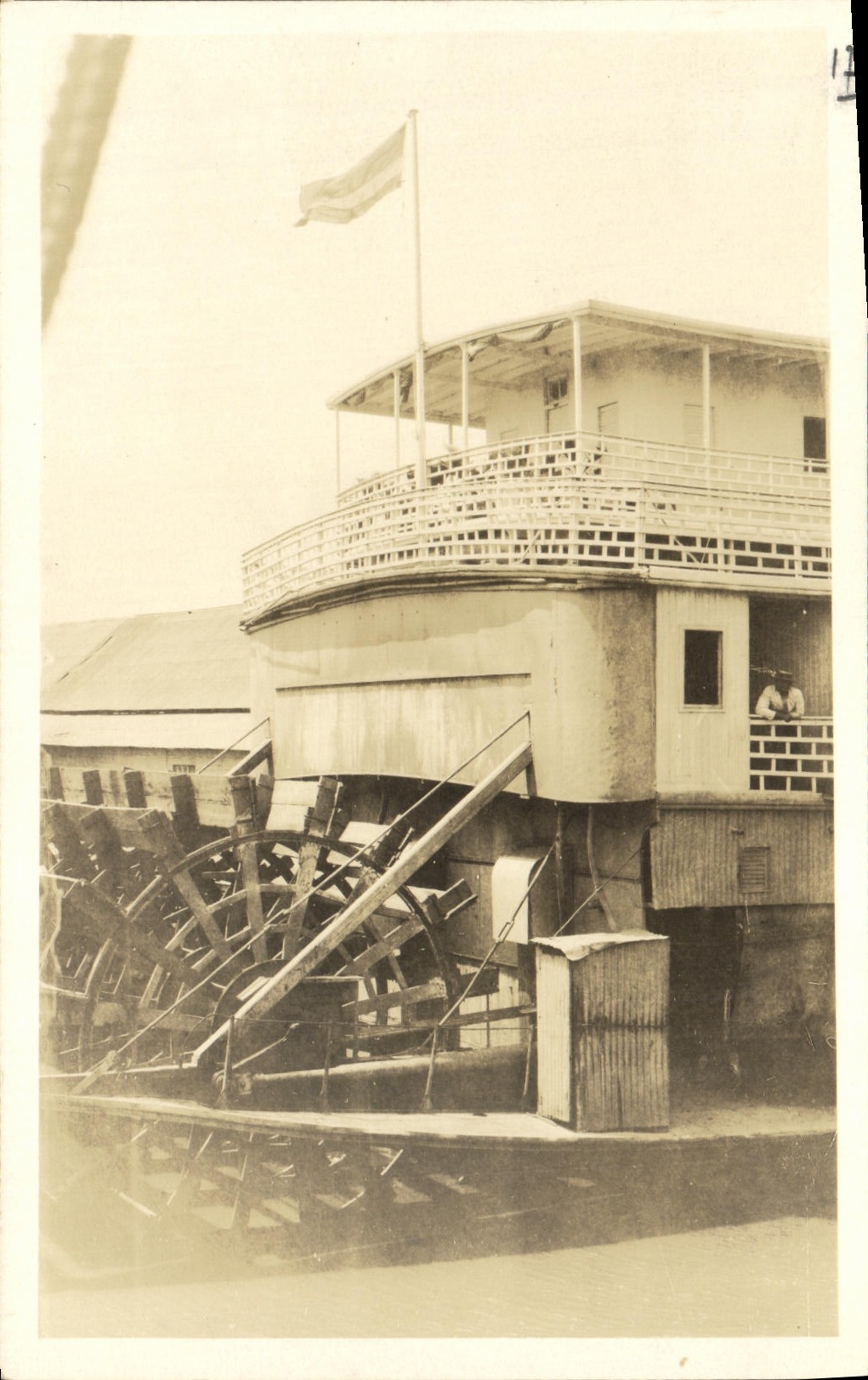 Bateau à roue à aubes — détail de la prairie à nous — éditeur non visible