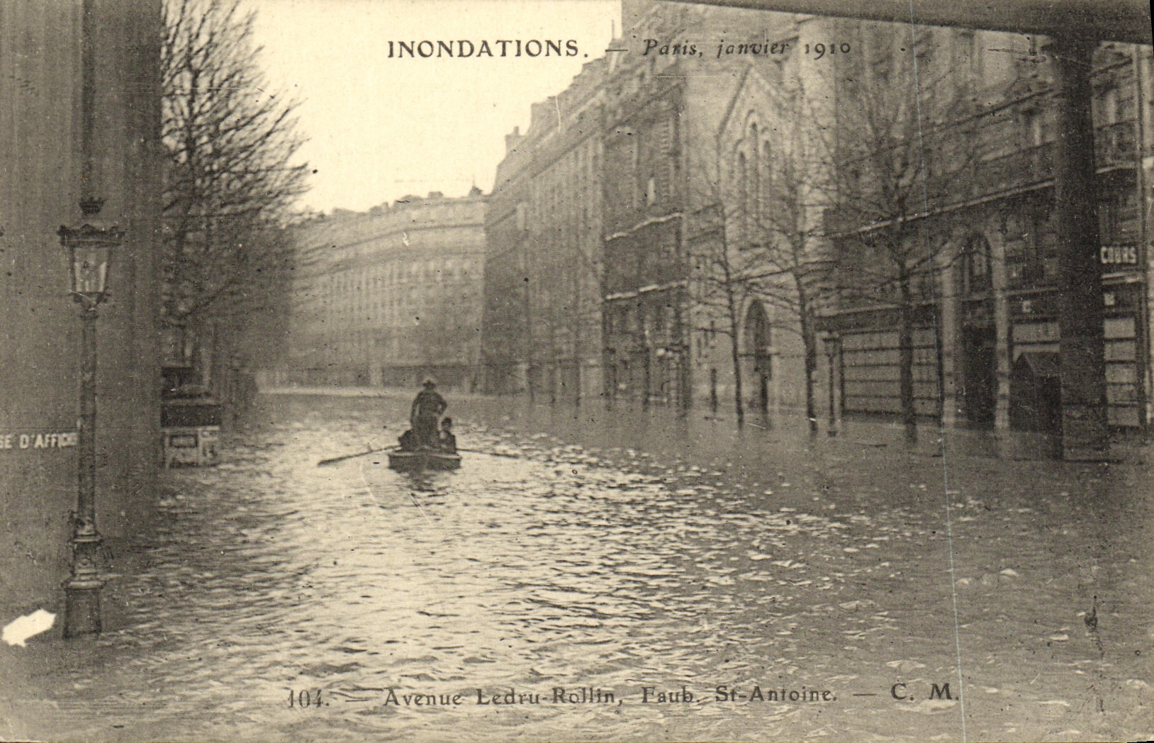 Überschwemmungen — Paris, Januar 1910 — Avenue Ledru-Rollin, Faubourg Saint-Antoine — C. M. Nr. 104