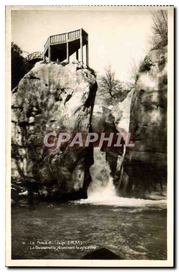 CPA Le saut du loup la passerelle dominant le gouffre