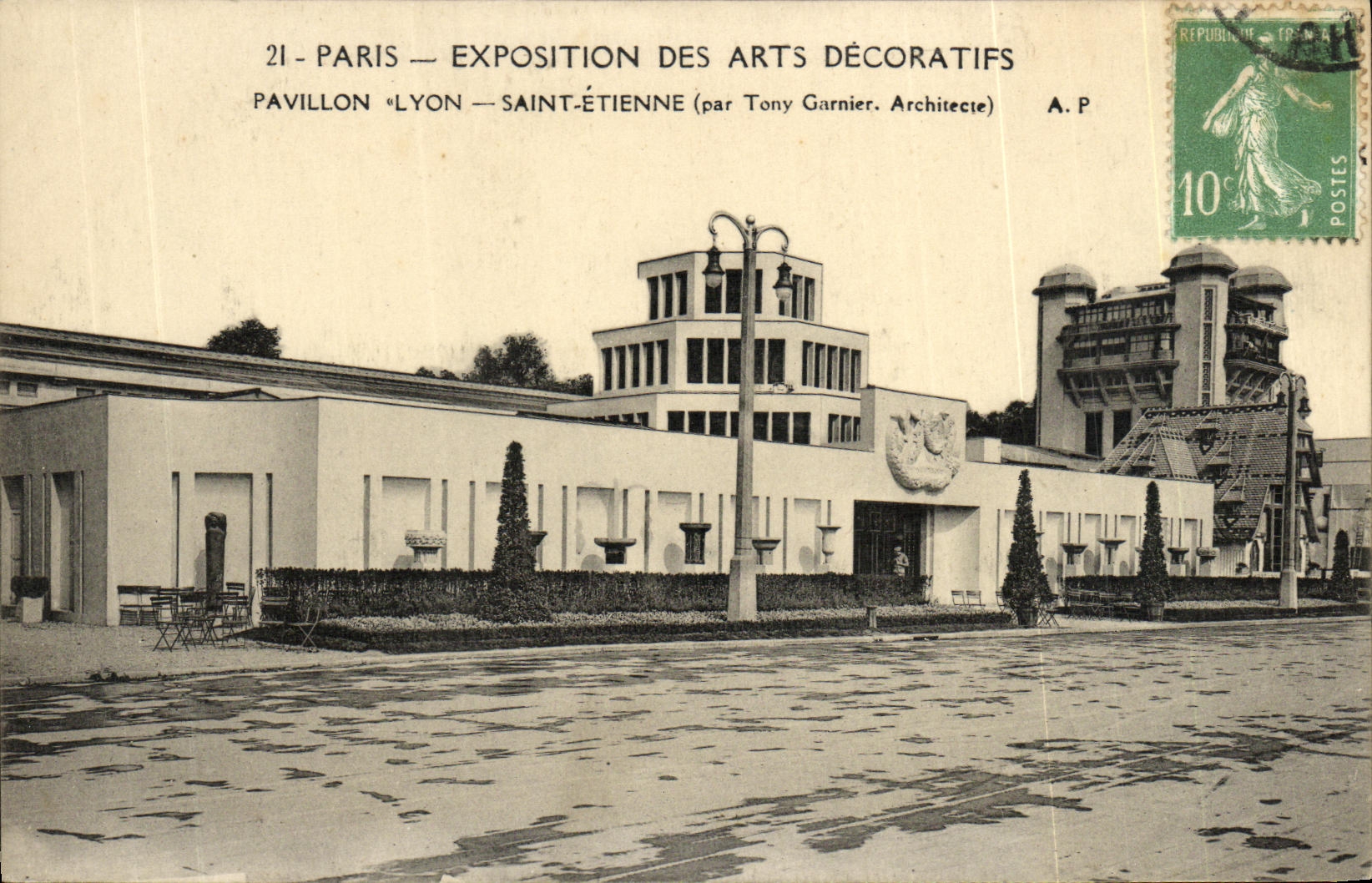 Paris — Exposition des Arts Décoratifs — Pavillon Lyon-Saint-Étienne (par Tony Garnier, Architecte)