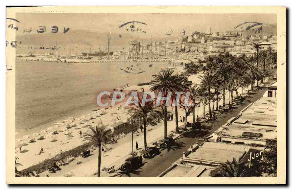 CPA Cannes La plage La croisette et le Mont Chevalier 