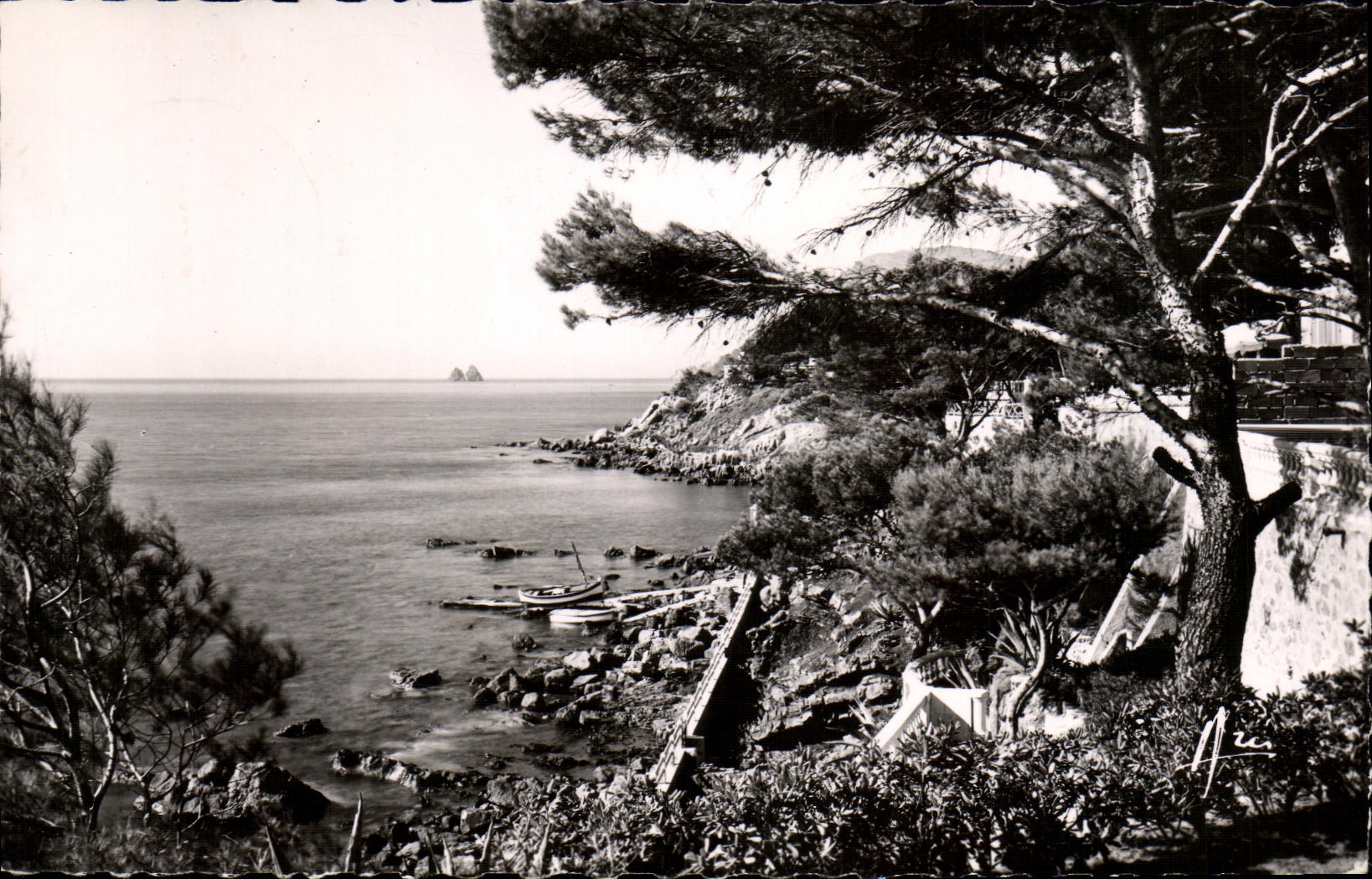 Vue de la côte à Toulon — Côte d'Azur — Éditions ARS