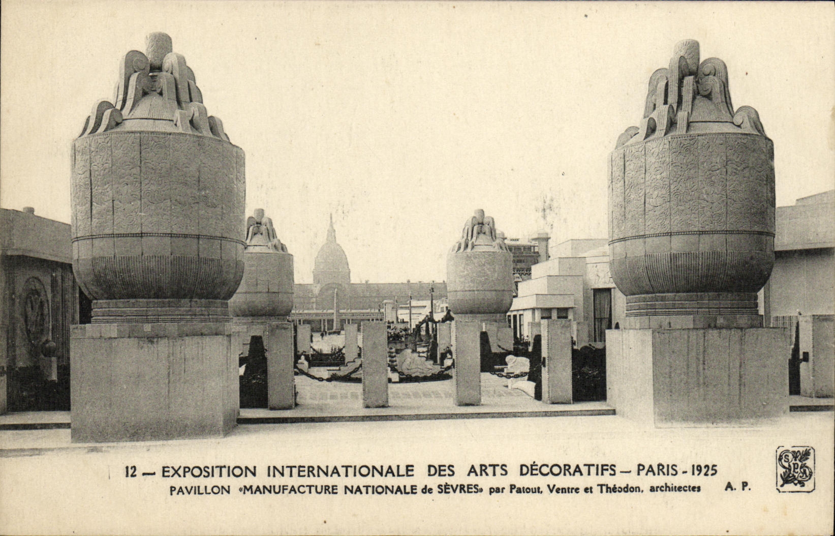 Pavillon Manufacture Nationale de Sèvres — Exposition Internationale des Arts Décoratifs, Paris 1925 — par Patout, Ventre et Théodon