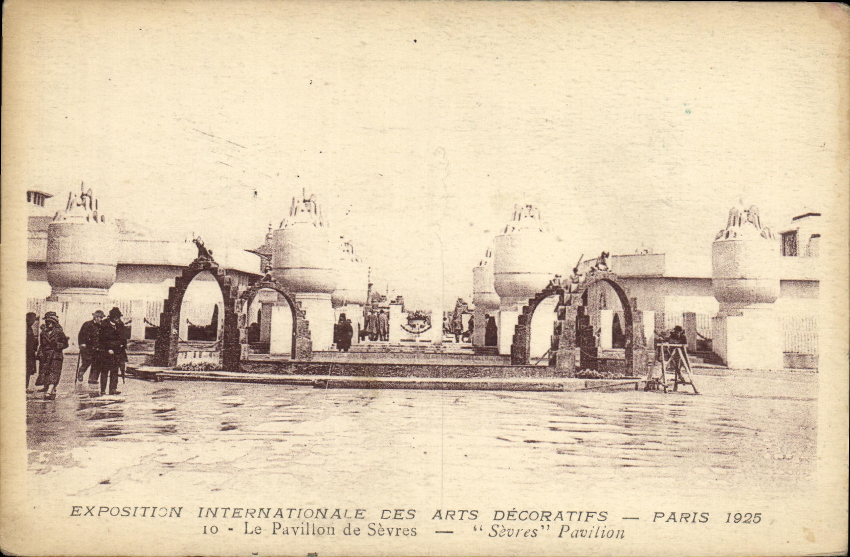 Exposition Internationale des Arts Décoratifs — Pavillon de Sèvres — Paris 1925