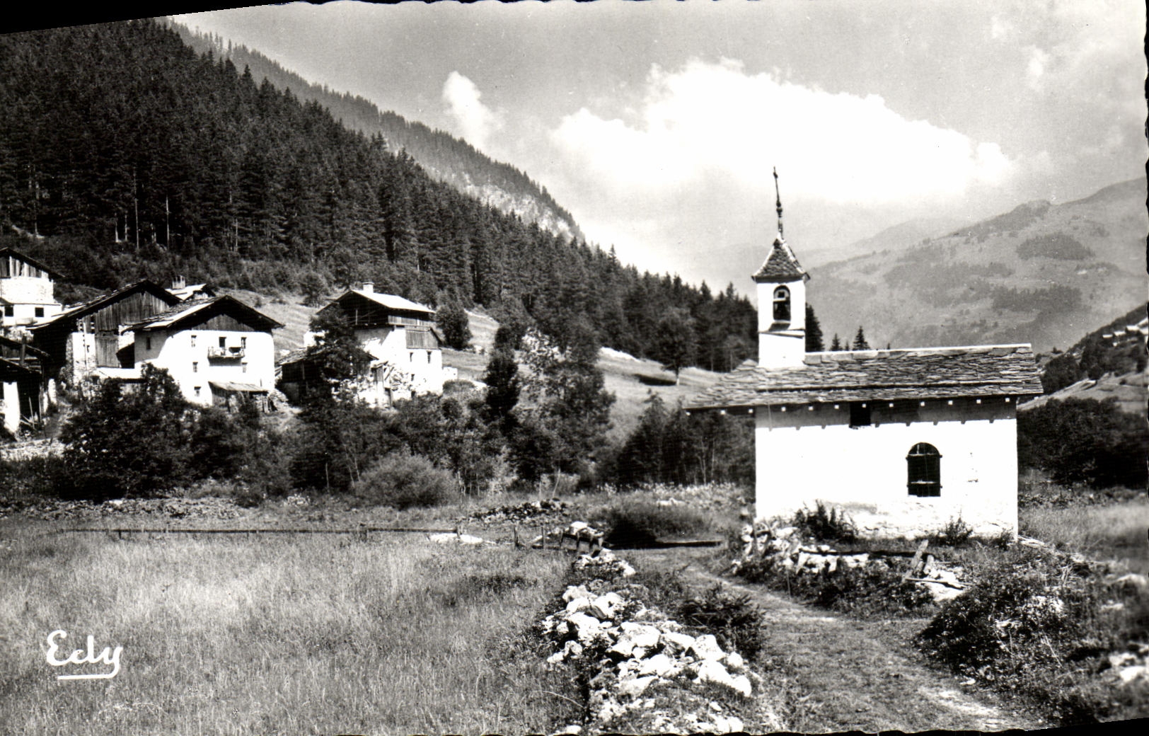 CPM Images De Chez Nous Pralognan La Vanoise Le Hameau De La Nava et la petite chapelle de