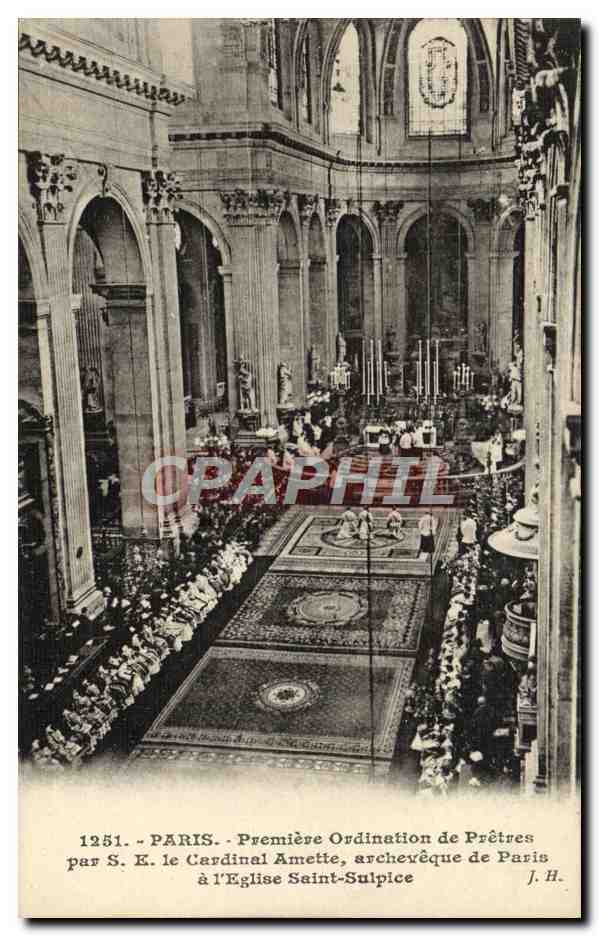 CPA Paris Premiere Ordination De Pretres Par le cardinal Amette archeveque de Paris a l'eglise Saint Sulpice