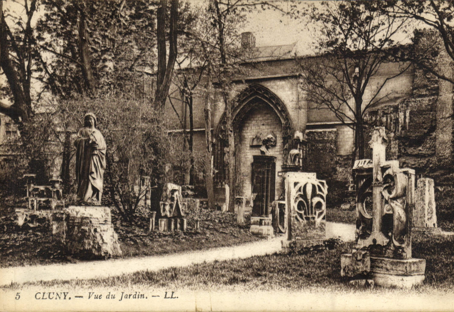 CPA Paris Musee Cluny Vue Du Jardin