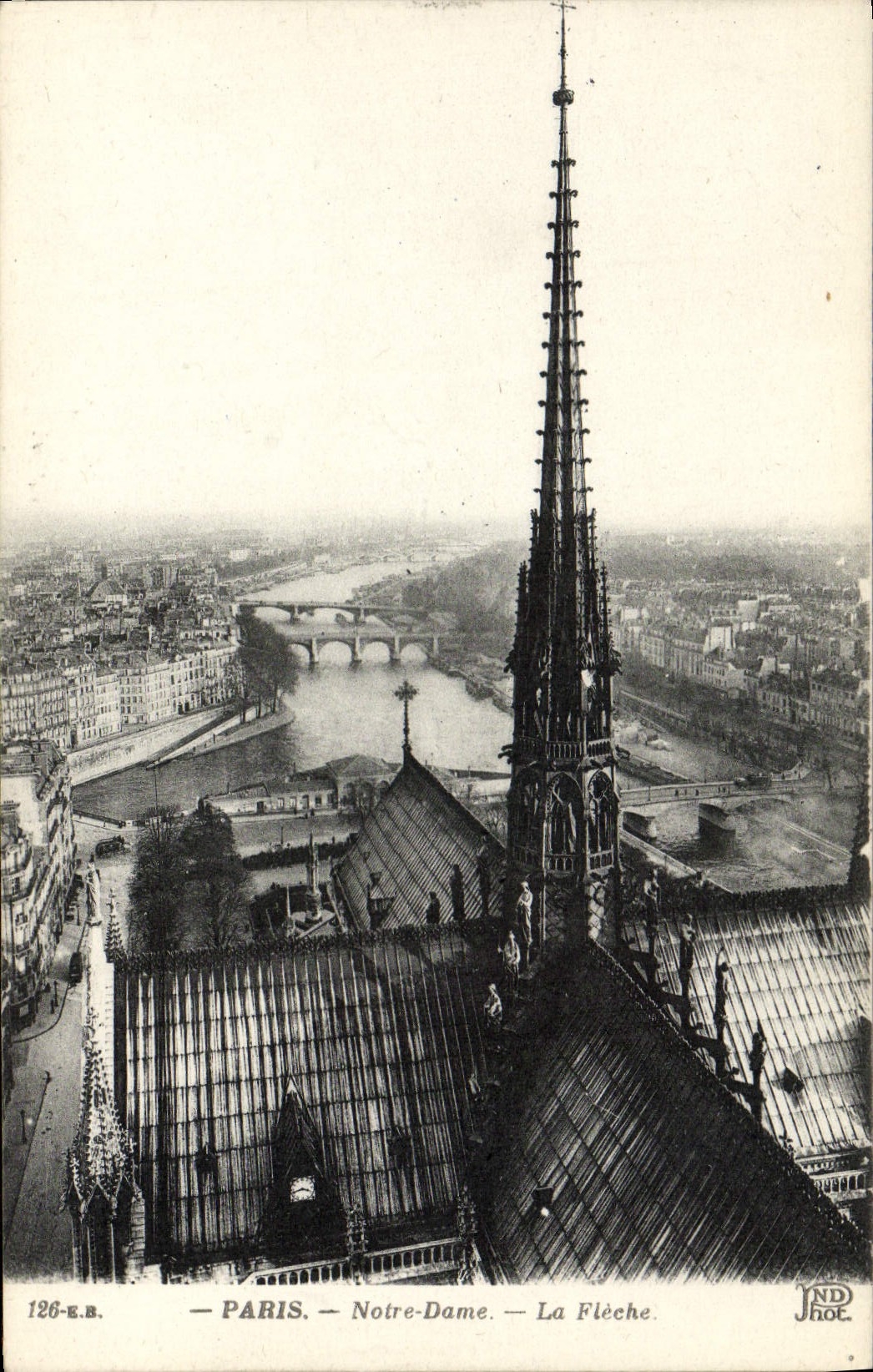 CPA Paris Notre Dame La Fleche
