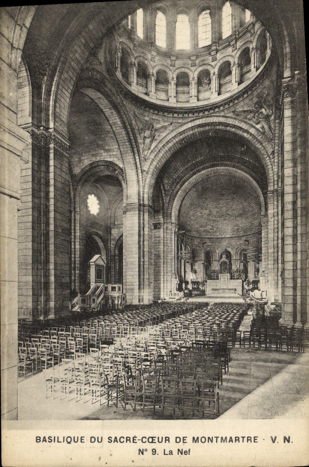 CPA Paris Basilique Du Sacre Coeur De Montmartre La nef