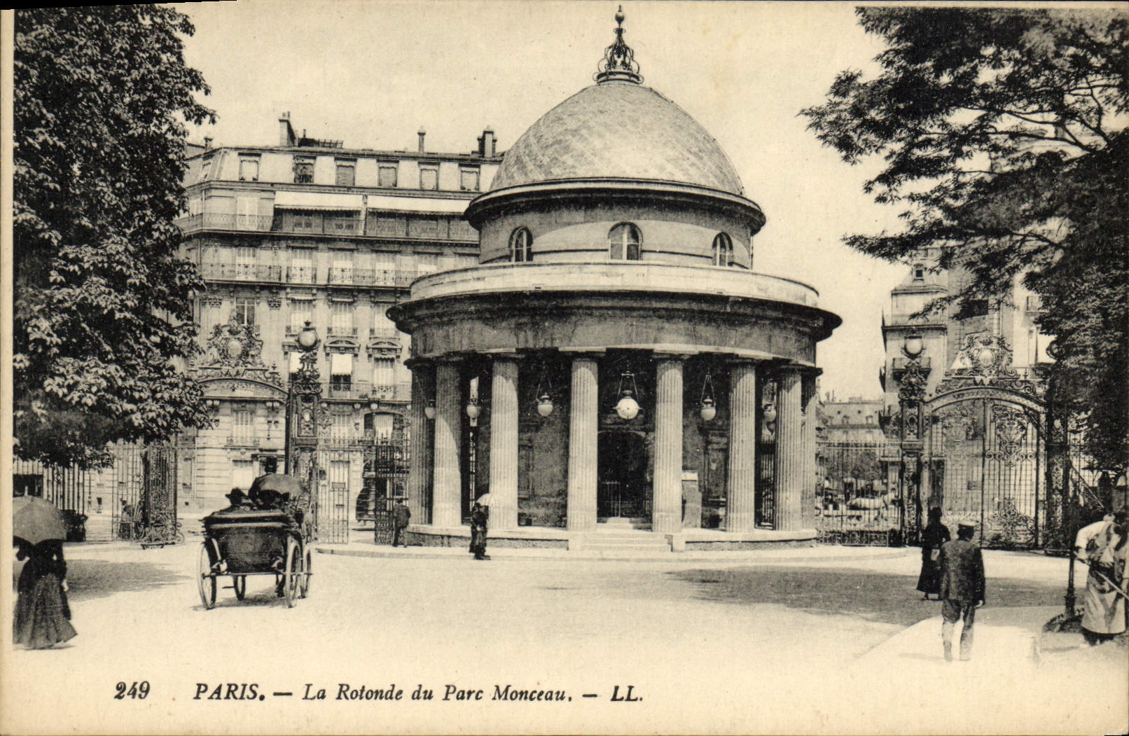 CPA Paris La Rotonde du Parc Monceau