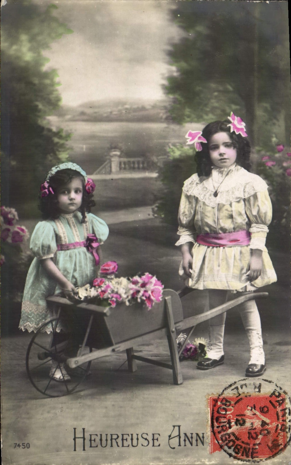 CPA Heureuse Annee Enfants Brouette